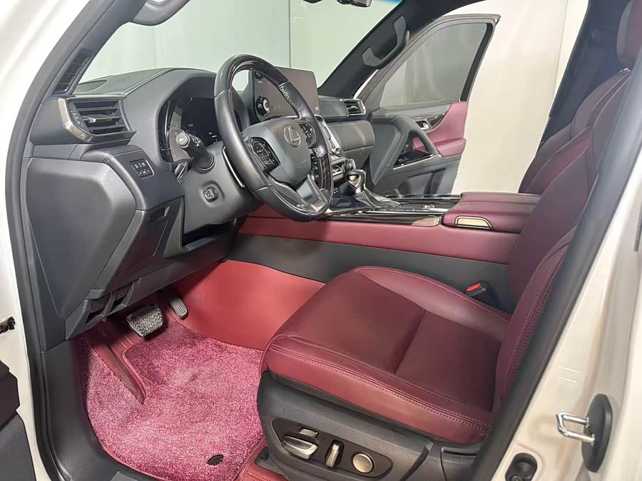 Lexus LX 2022 600 Signature Middle East Edition - zdjęcie 8