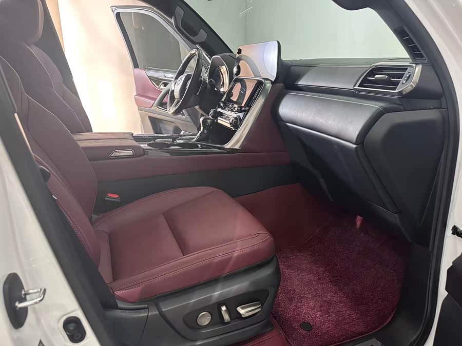 Lexus LX 2022 600 Signature Middle East Edition - zdjęcie 9
