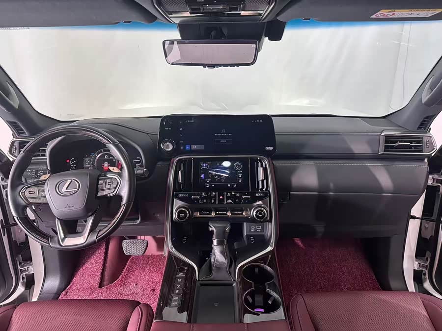 Lexus LX 2022 600 Signature Middle East Edition - zdjęcie 10