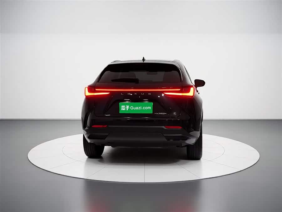 Lexus NX 2022 350h FWD Premium - zdjęcie 3