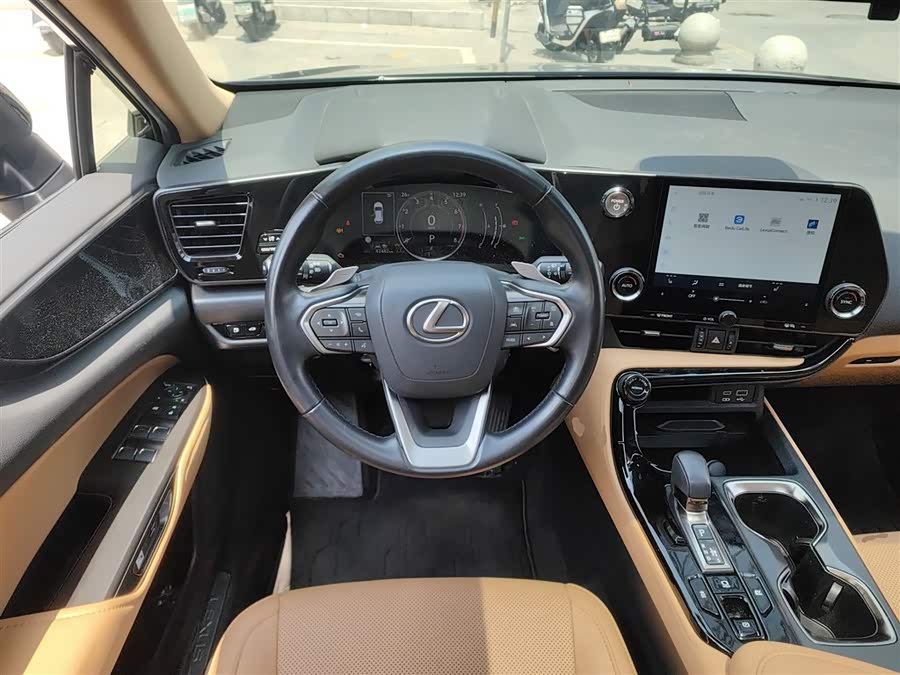 Lexus NX 2022 350h FWD Premium - zdjęcie 6