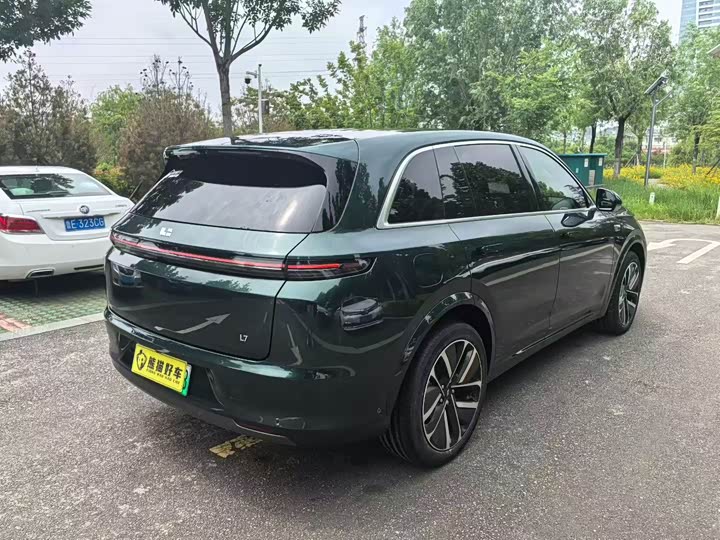 Li Auto L7 2023 Max - zdjęcie 16
