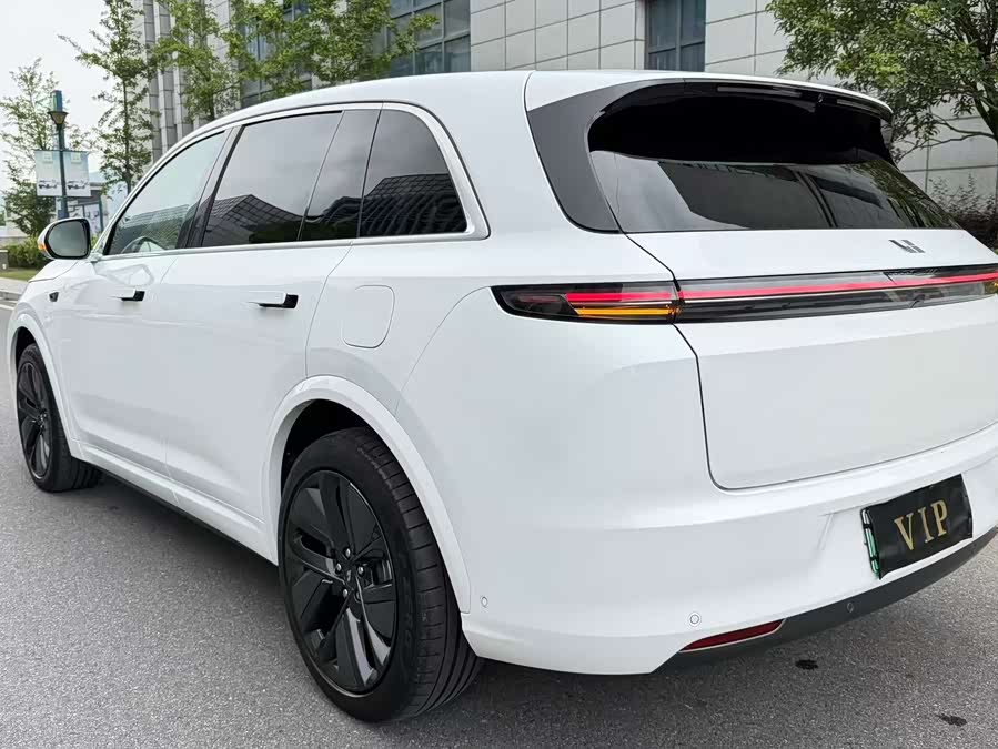 Li Auto L7 2023 Pro - zdjęcie 10