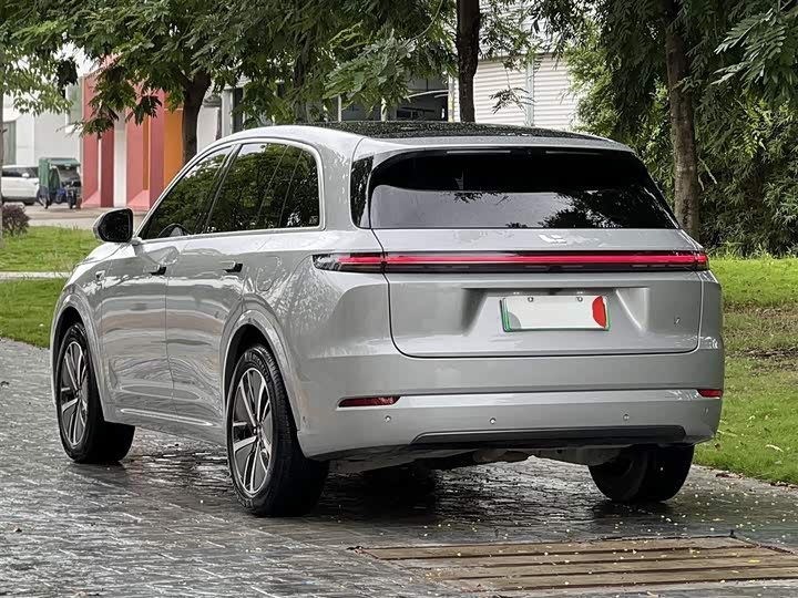 Li Auto L7 2024 MAX - zdjęcie 13