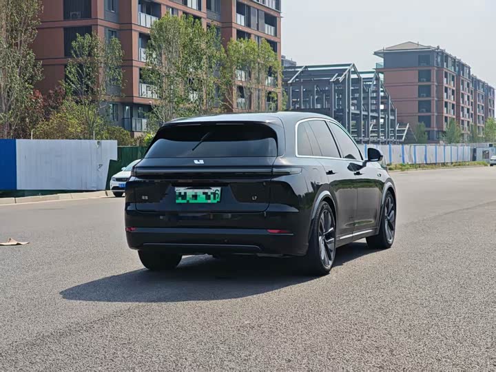 Li Auto L7 2024 MAX - zdjęcie 18