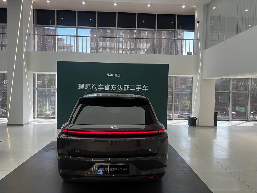 Li Auto L8 2025 Max Intelligent Renewal Version - zdjęcie 8