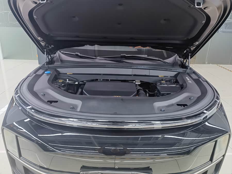Li Auto L8 2025 Ultra Intelligent Renewal Version - zdjęcie 3