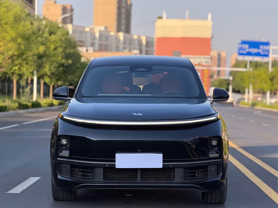 Li Auto L9 2023 Pro - zdjęcie 2