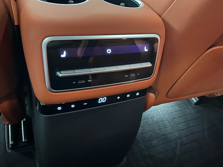 Li Auto L9 2023 Pro - zdjęcie 7