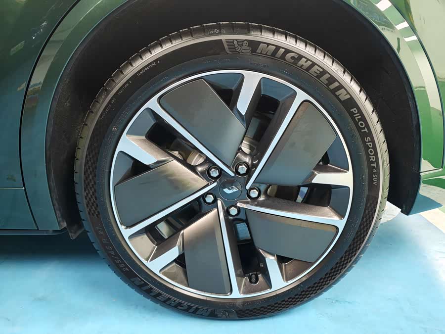 Li Auto L9 2025 Ultra Smart Refresh - zdjęcie 19