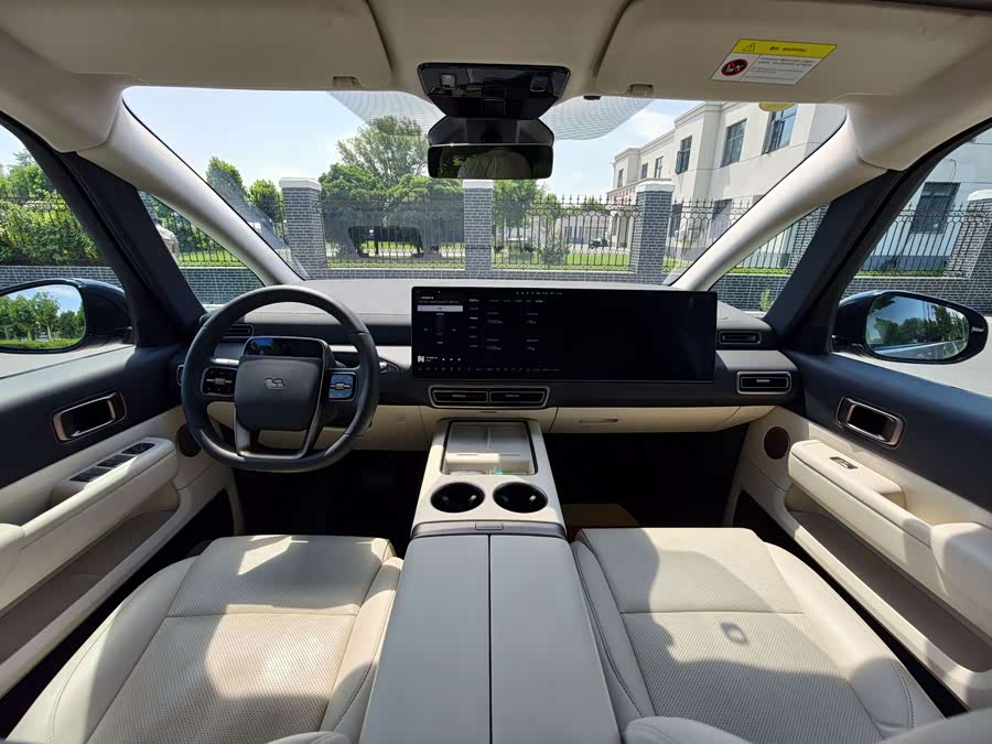 Li Auto MEGA 2025 Home Special Edition - zdjęcie 11