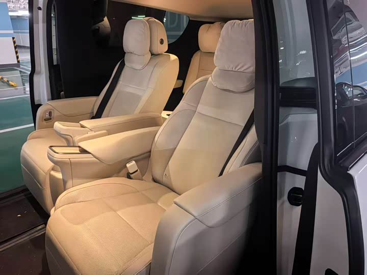 Li Auto MEGA 2025 Ultra Smart Refresh - zdjęcie 9