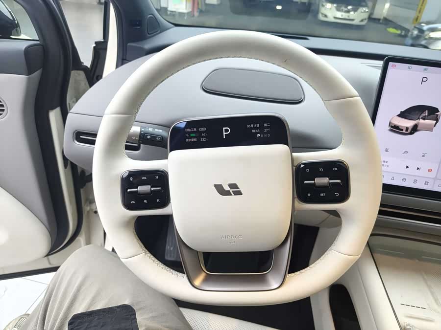 Li Auto i6 2025 4WD Standard - zdjęcie 13