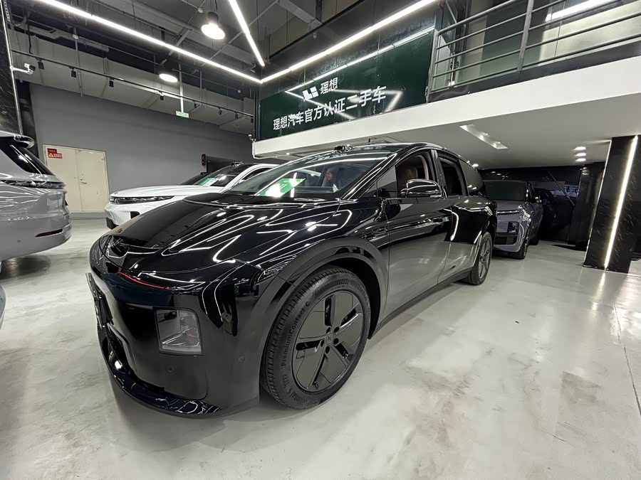 Li Auto i8 2025 Standard Edition - zdjęcie 2