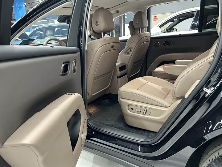 Li Auto i8 2025 Standard Edition - zdjęcie 19