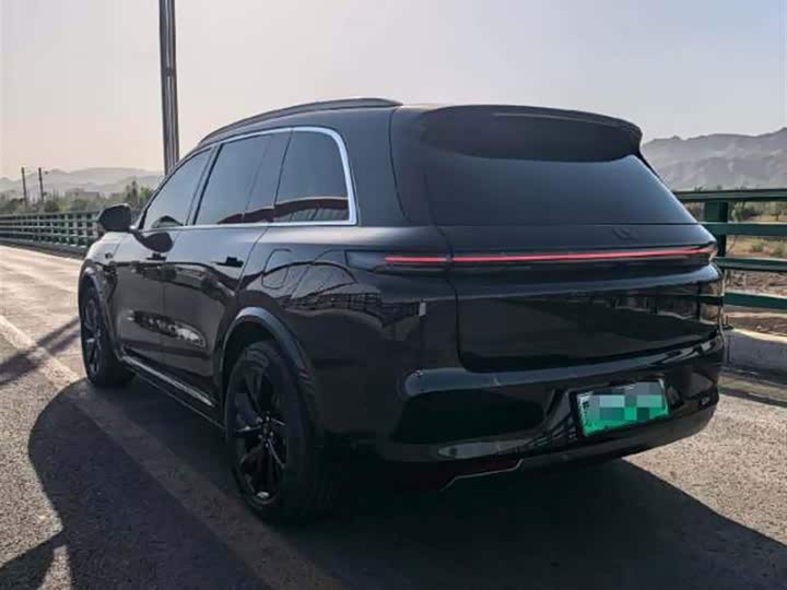 Li Xiang L8 2023 Pro - zdjęcie 16