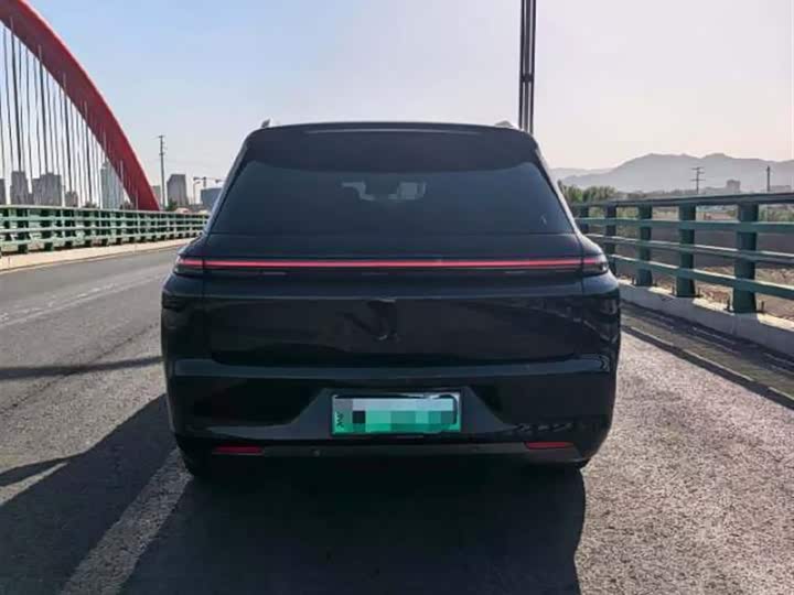 Li Xiang L8 2023 Pro - zdjęcie 17