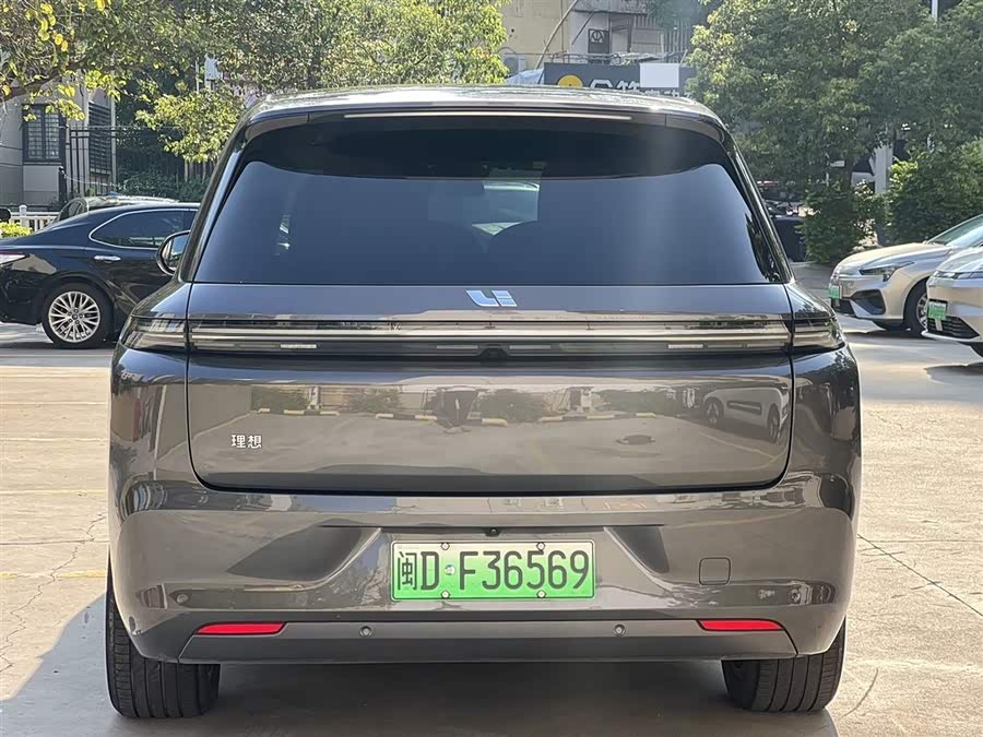 Li Xiang L8 2023 Pro - zdjęcie 7