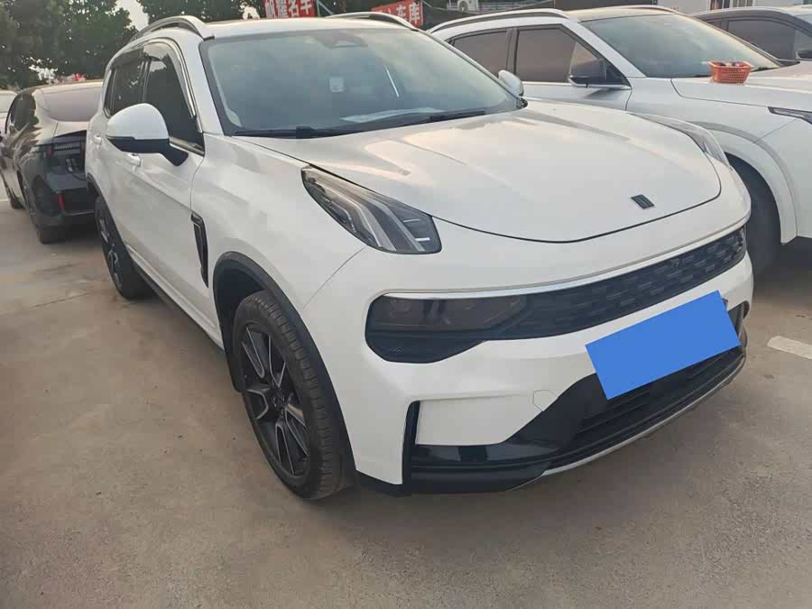 Lynk & Co 01 2023 2.0TD Two-Wheel Drive Pro - zdjęcie 2