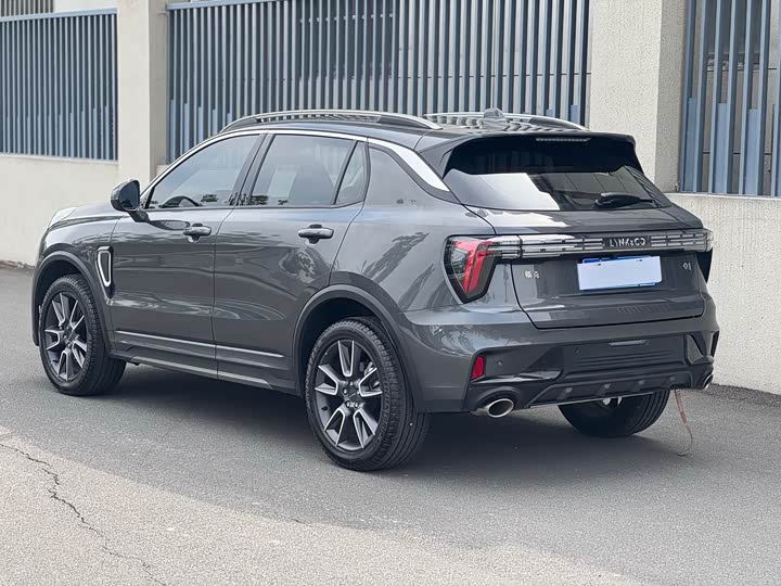 Lynk & Co 01 2023 2.0TD Two-Wheel Drive Pro - zdjęcie 17