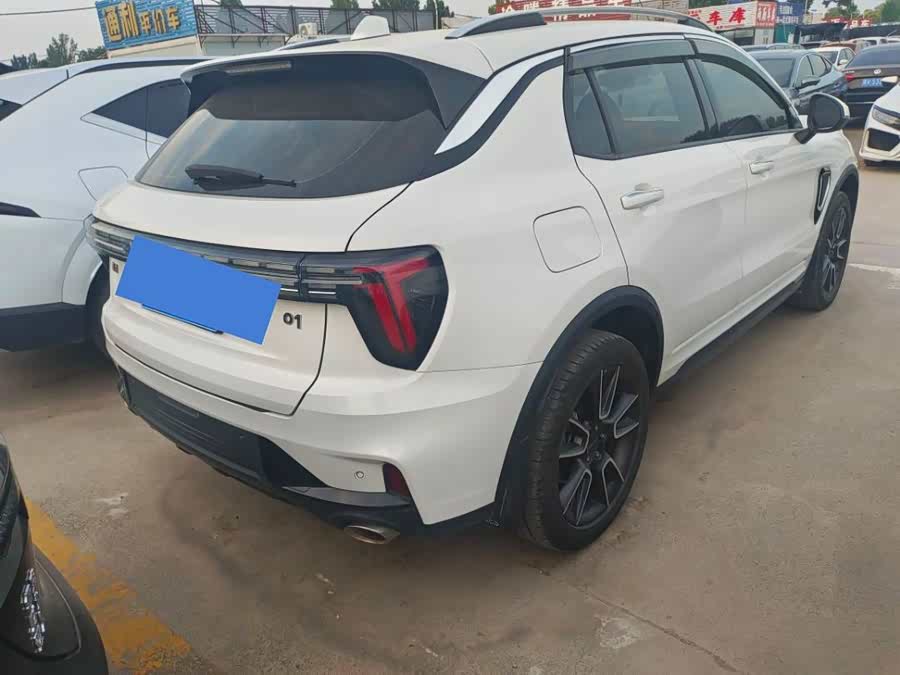 Lynk & Co 01 2023 2.0TD Two-Wheel Drive Pro - zdjęcie 8