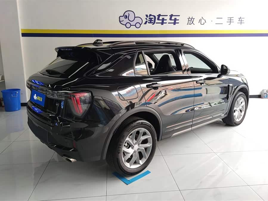 Lynk & Co 01 2025 2.0T 2WD New Version - zdjęcie 3