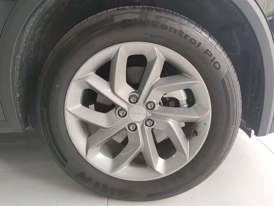 Lynk & Co 01 2025 2.0T 2WD New Version - zdjęcie 6