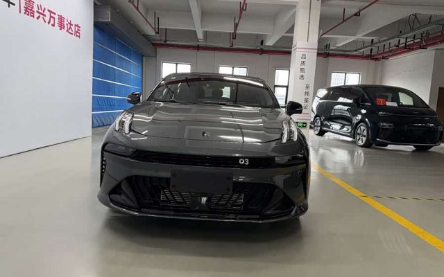 Lynk & Co 03 2.0T Auto Ultra