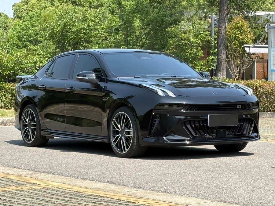 Lynk & Co 03 2.0T Auto Ultra - zdjęcie 4