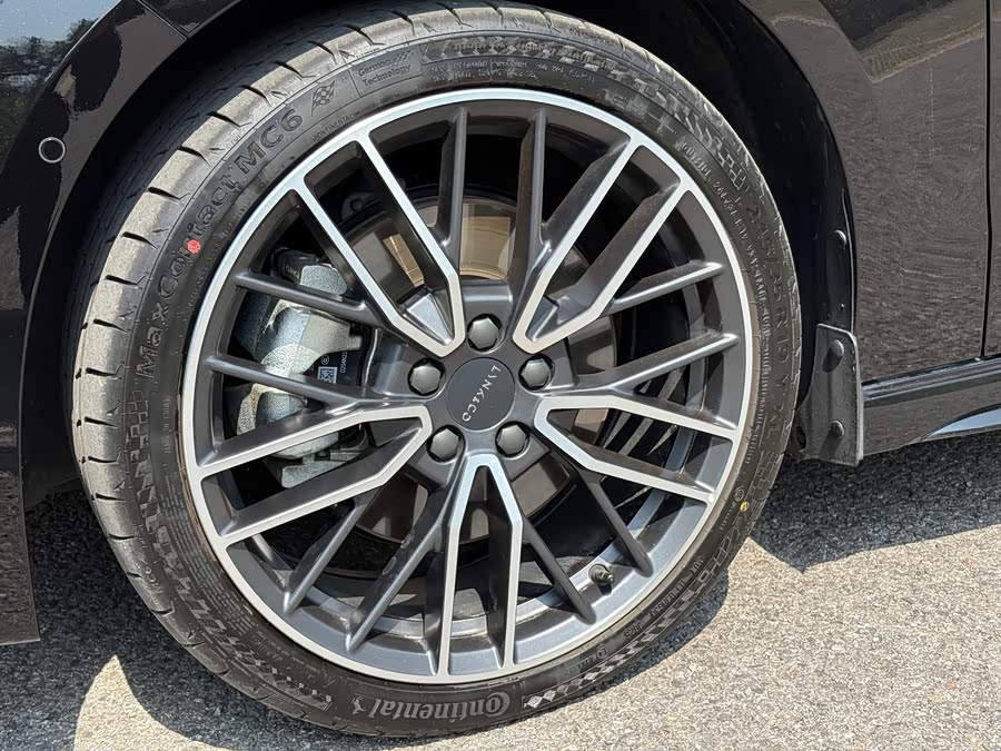 Lynk & Co 03 2.0T Auto Ultra - zdjęcie 6