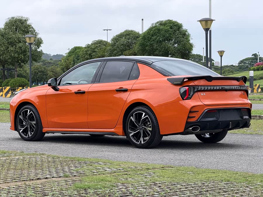 Lynk & Co 03 2025 1.5TD DCT Champion Edition Pro - zdjęcie 6