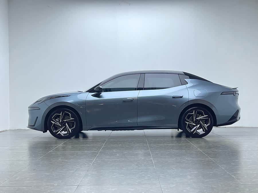 Lynk & Co 07 EM-P 2024 EM-P 126 Long Range Halo - zdjęcie 7