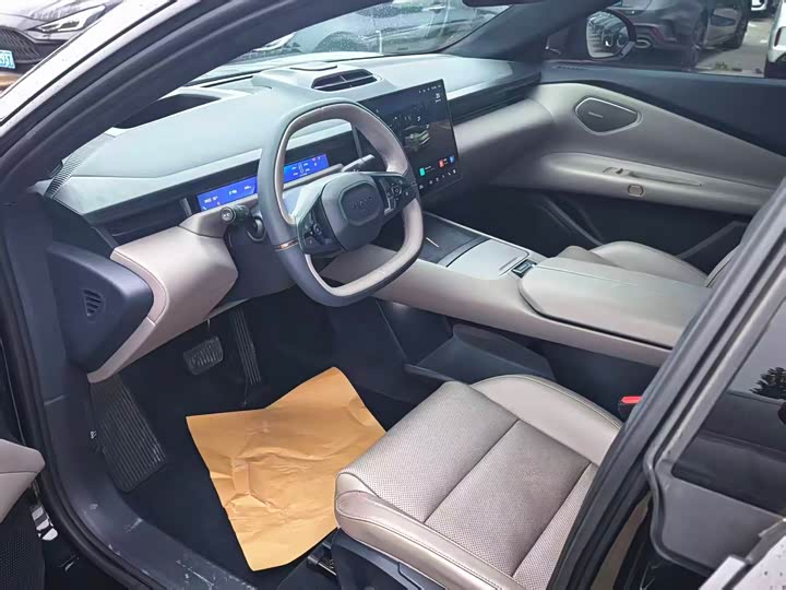 Lynk & Co Z10 2024 95kWh 806km RWD Intelligent Driving Max - zdjęcie 13