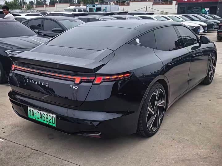 Lynk & Co Z10 2024 95kWh 806km RWD Intelligent Driving Max - zdjęcie 16