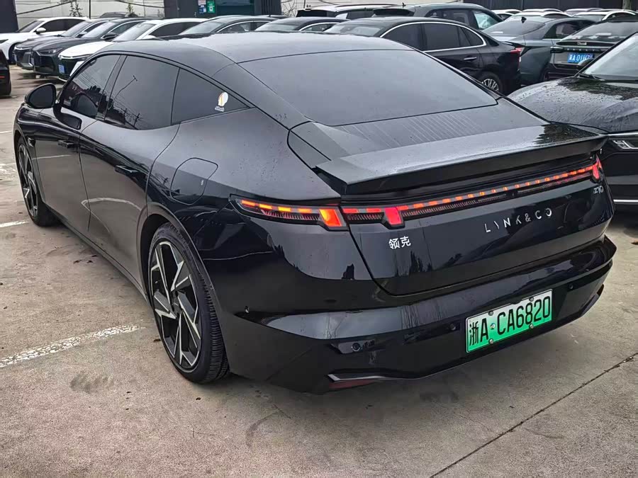 Lynk & Co Z10 2024 95kWh 806km RWD Intelligent Driving Max - zdjęcie 8