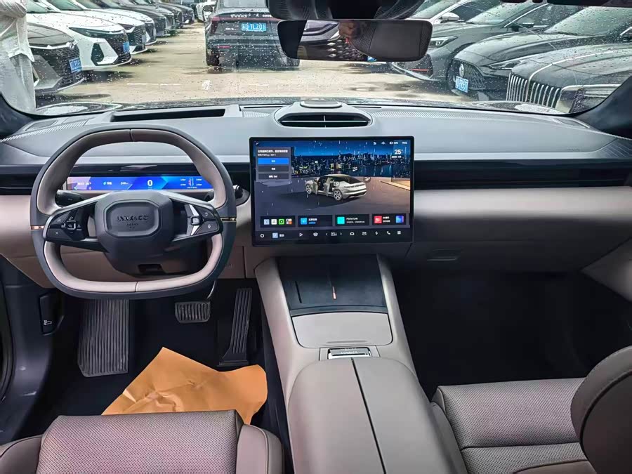 Lynk & Co Z10 2024 95kWh 806km RWD Intelligent Driving Max - zdjęcie 9