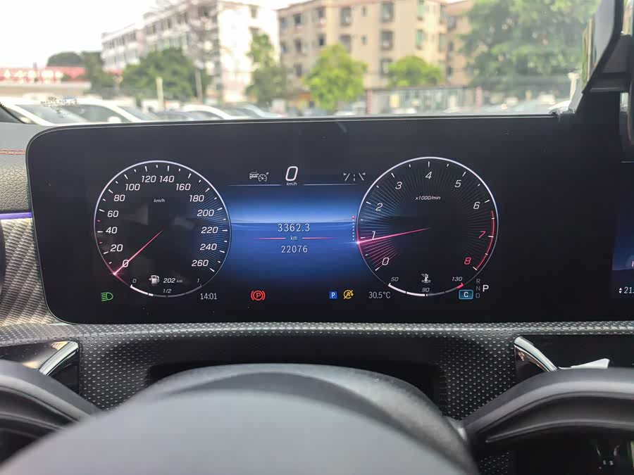 Mercedes-Benz A-Class 2023 A 200 L Fashion Edition - zdjęcie 9