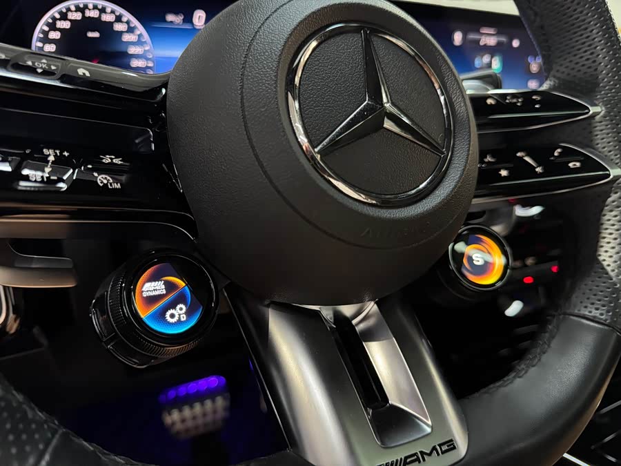 Mercedes-Benz A-Class AMG 2024 AMG A 35 L 4MATIC - zdjęcie 14