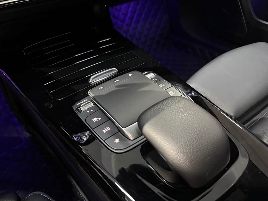 Mercedes-Benz A-Class AMG 2024 AMG A 35 L 4MATIC - zdjęcie 8