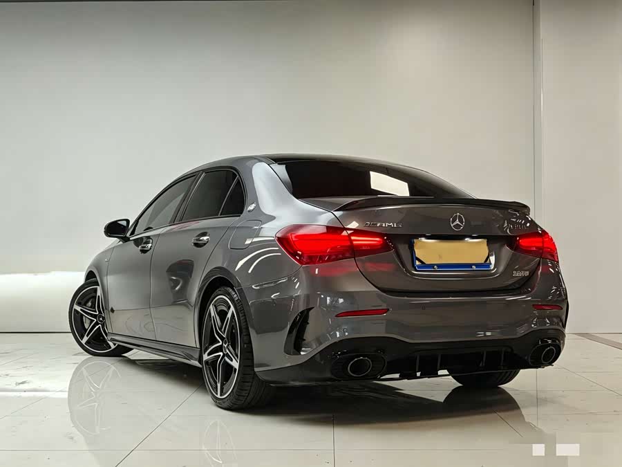 Mercedes-Benz A-Class AMG 2025 AMG A 35 L 4MATIC - zdjęcie 18