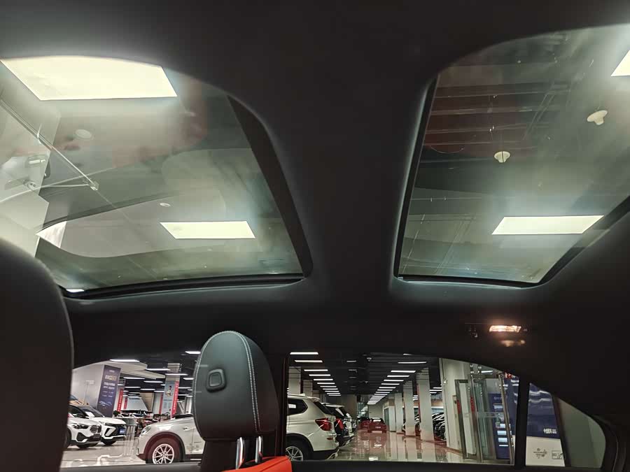 Mercedes-Benz A-Class AMG 2025 AMG A 35 L 4MATIC - zdjęcie 4