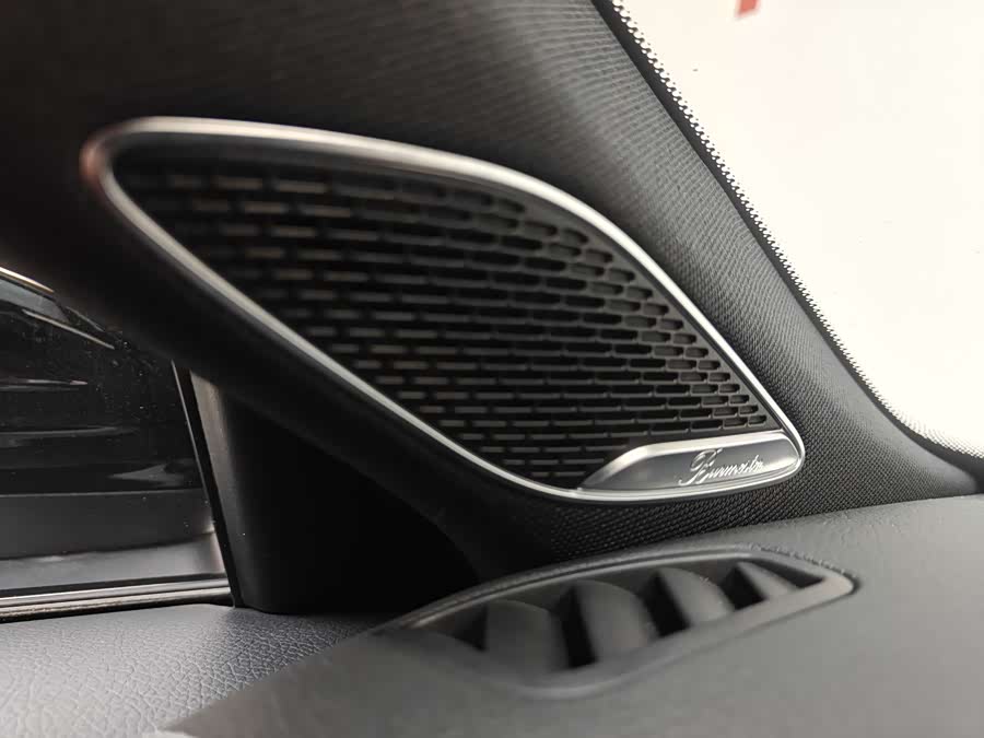Mercedes-Benz A-Class AMG 2025 AMG A 35 L 4MATIC - zdjęcie 9