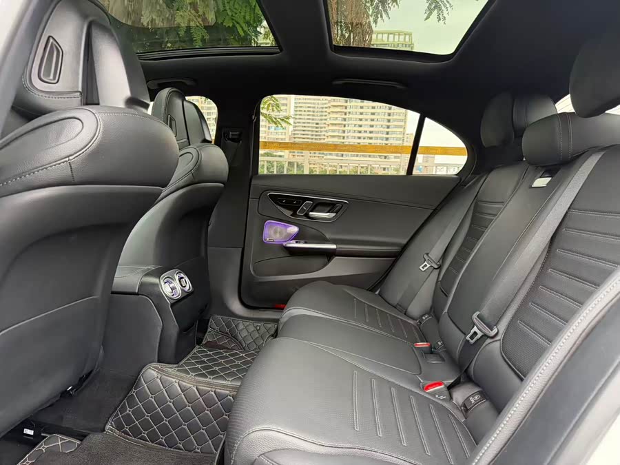 Mercedes-Benz C-Class 2024 C 260 L Night Sport - zdjęcie 3