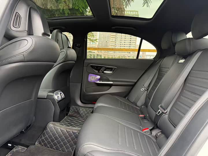 Mercedes-Benz C-Class 2024 C 260 L Night Sport - zdjęcie 9