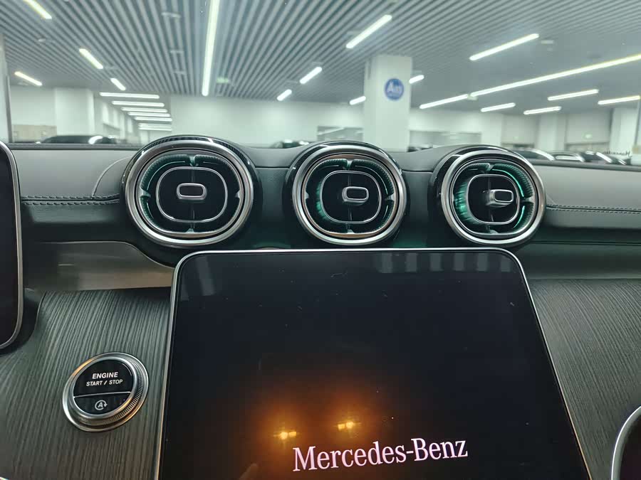 Mercedes-Benz C-Class 2024 C 260 L Sport - zdjęcie 11