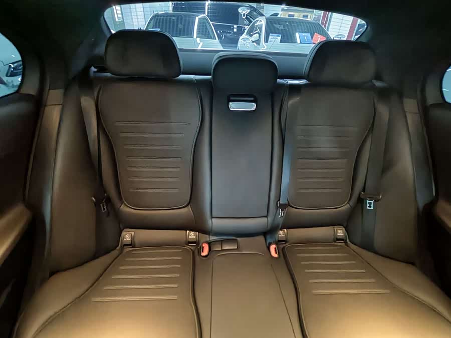 Mercedes-Benz C-Class 2024 C 260 L Sport - zdjęcie 13