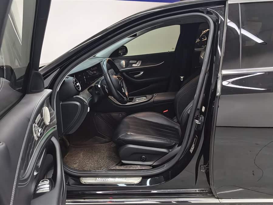 Mercedes-Benz E-Class 2023 Facelift E 300 L Luxury - zdjęcie 9