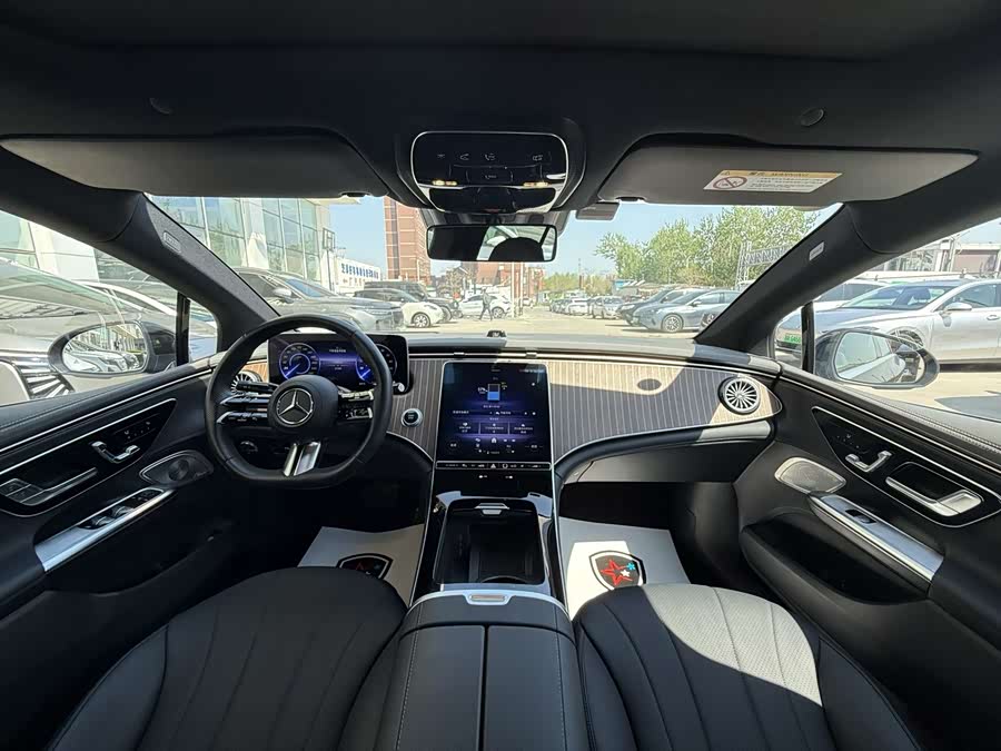 Mercedes-Benz EQE 2022 350 Luxury Edition - zdjęcie 11