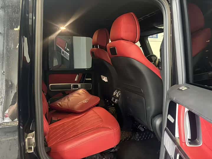 Mercedes-Benz G-Class 2022 G 500 - zdjęcie 18