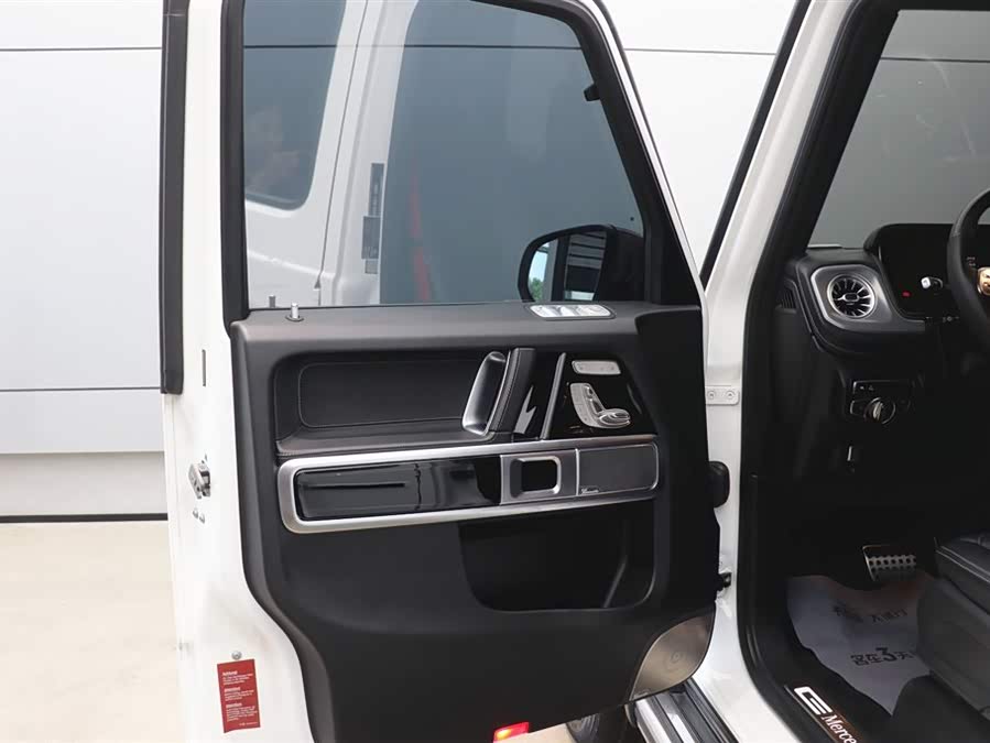 Mercedes-Benz G-Class 2023 G 400 d Euro Version - zdjęcie 10